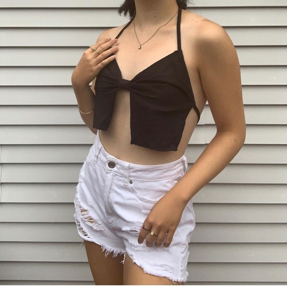 Black split twist halter top - Picture 2 of 2